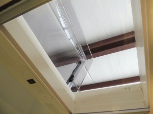 Function checked roof hatch