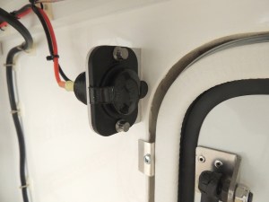 Installed water tank fill pump power socket