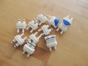 Received water tank disconnect fittings