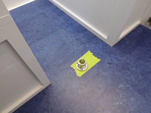 Mounted table leg socket to floor of habitat